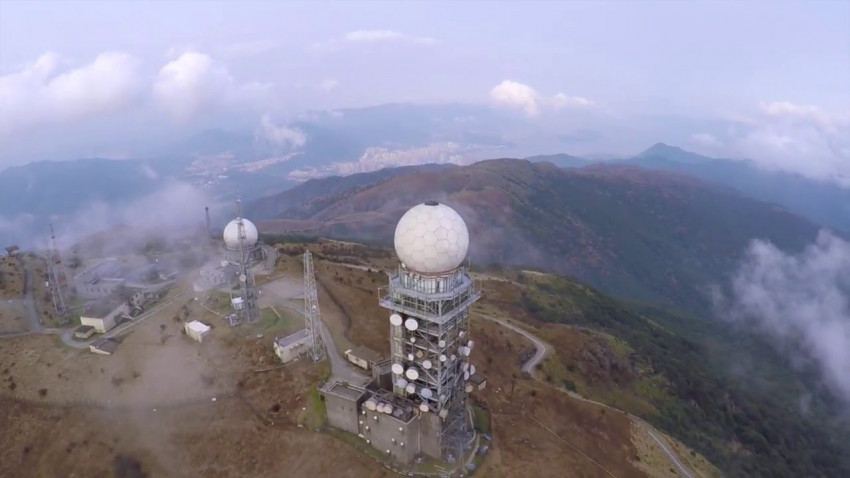 雲霧之巔 － 大帽山的雲與霧